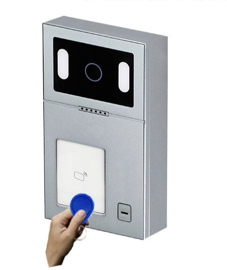 VILLA 1 - IP videovrátnik s integrovanou prístupovou čítačkou. Zvonenie na mobil. 1